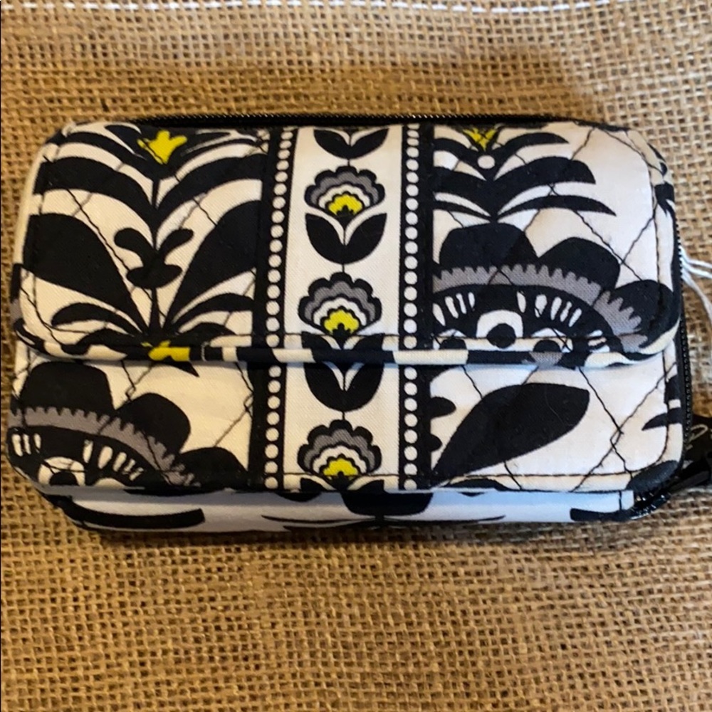 Vera Bradley multi-compartment wallet